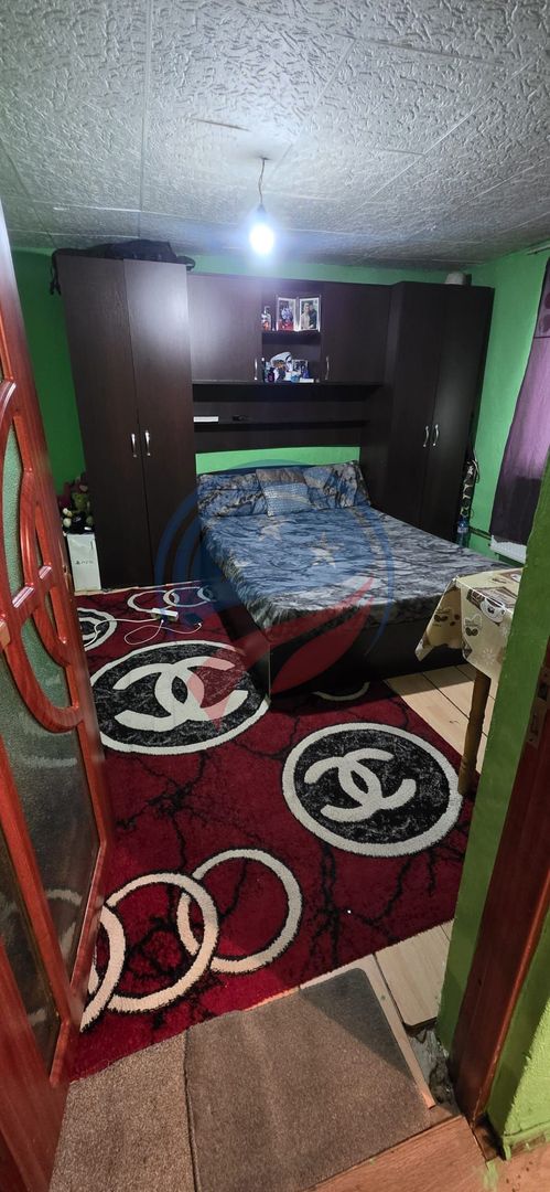 Casă de vânzare la stradă principală – 185 mp teren - Poză 4