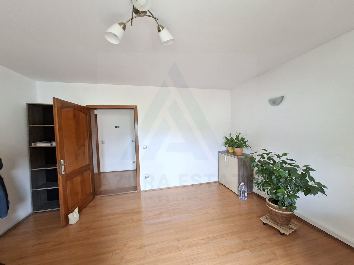 Spatiu birouri casa individuala curte proprie 9 birouri Selimbar - Poză 14