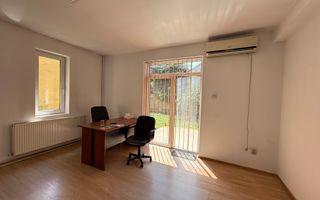 Casa individuala spatioasa, curte si parcare/zona Semicentrala - Poză 9