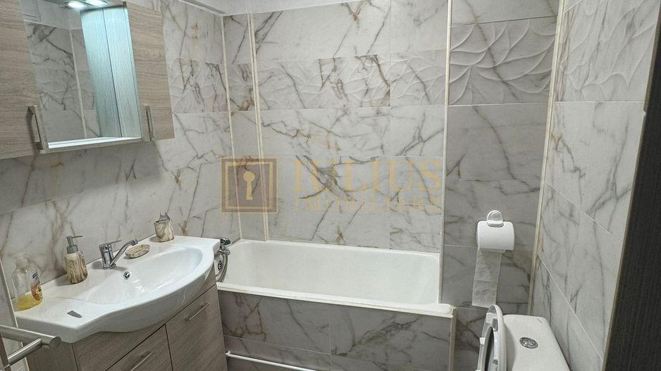 2 camere| cladire istorica| vis a vis de Catedrala| camere spatioase| - Poză 11