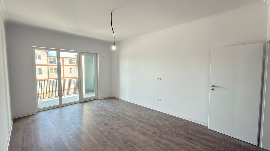 Bloc finalizat. Decomandat. 2 balcoane. Spatiu pod. - Poză 1