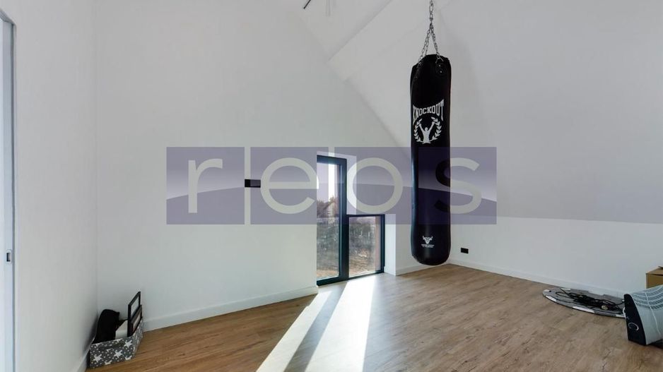 VANZARE CASA PIPERA | 8 DORMITOARE | 310 MP - Poză 9