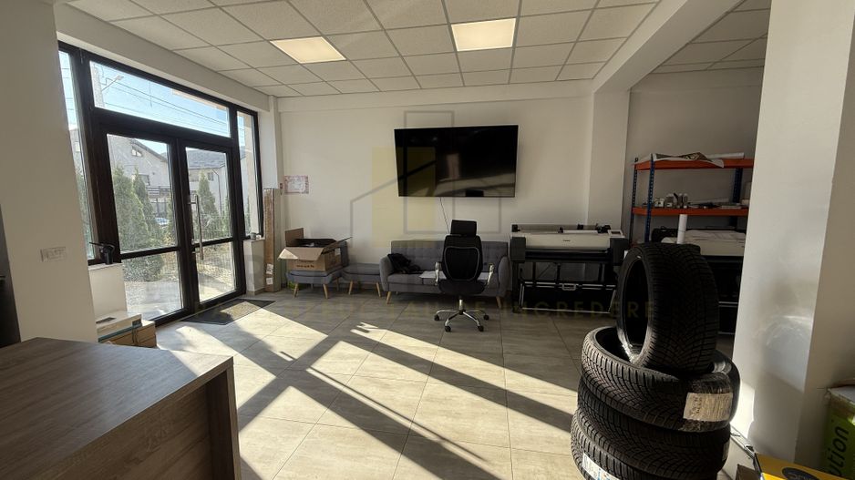 Spatiu comercial 114mp cu parcare - Poză 3