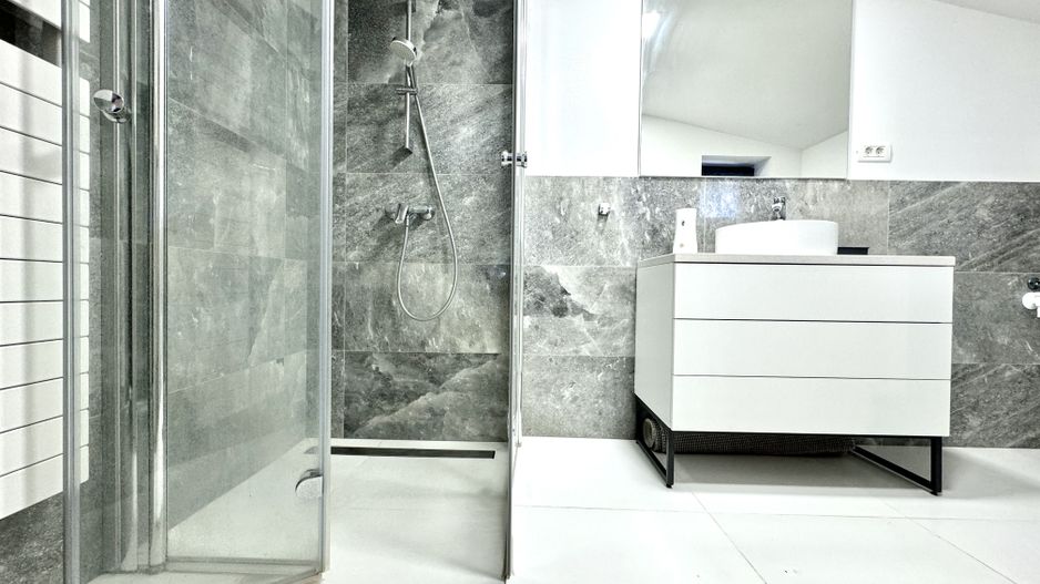 Apartament 2 camere CENTRAL - in clădire cu 4 apartamente - Poză 21