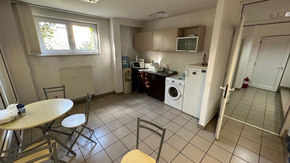 Pretabil grădiniță , clinica zona Lipovei - Poză 9