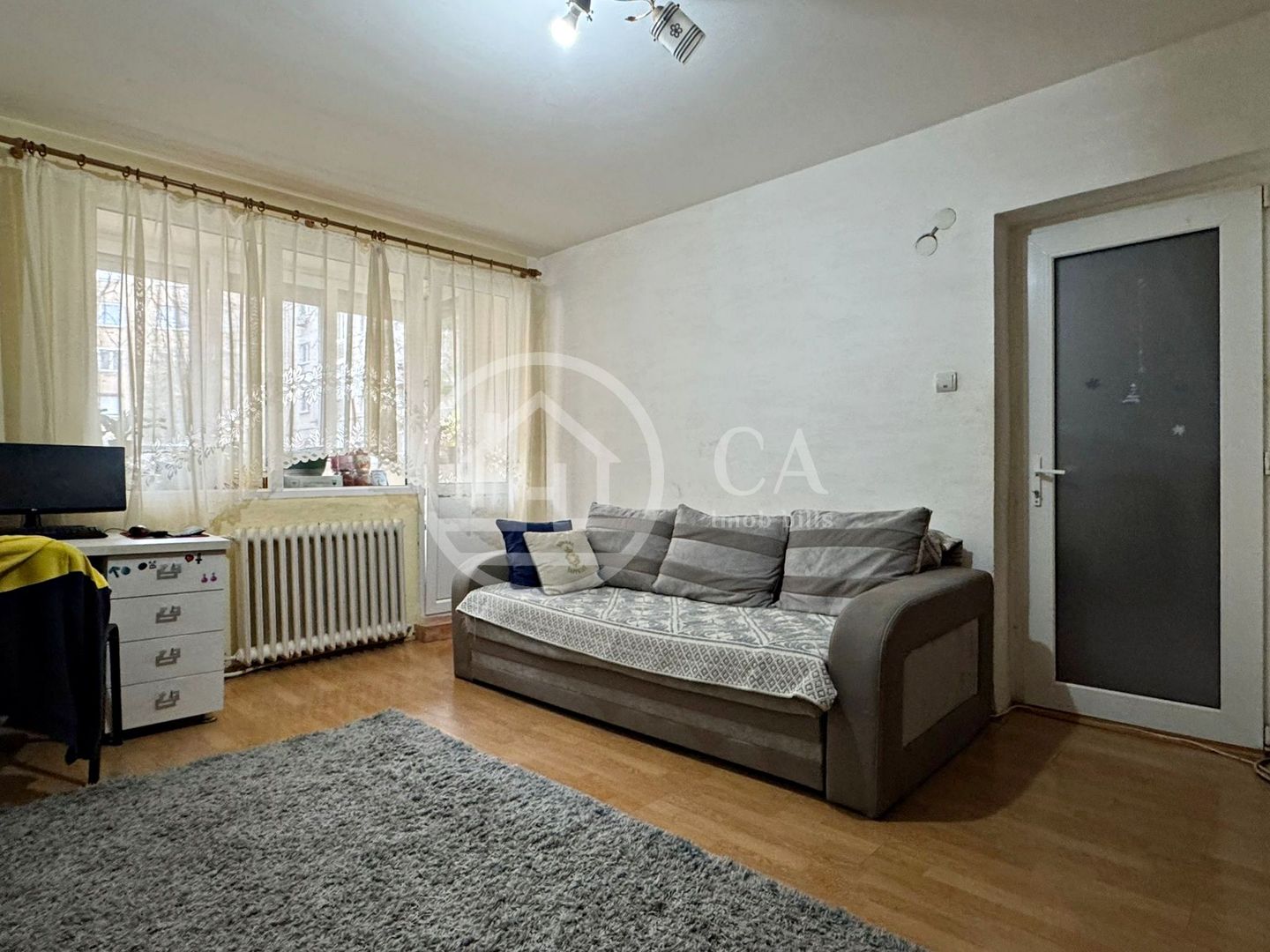 Apartament cu 3 camere de vanzare in zona Rogerius, Oradea - Poză 3