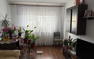 APARTAMENT 3 CAMERE ETAJ 4 VIȘOI CAMPULUNG - Poză 3