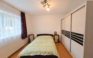 Casă cu 2 apartamente 5 camere 140 mp utili curte 289 mp in Turnișor - Poză 3