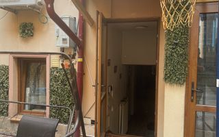 2 vile singur curte unic proprietar - Poză 4