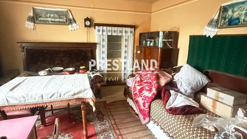 Casa modesta ,situată in Slimnic - Poză 8