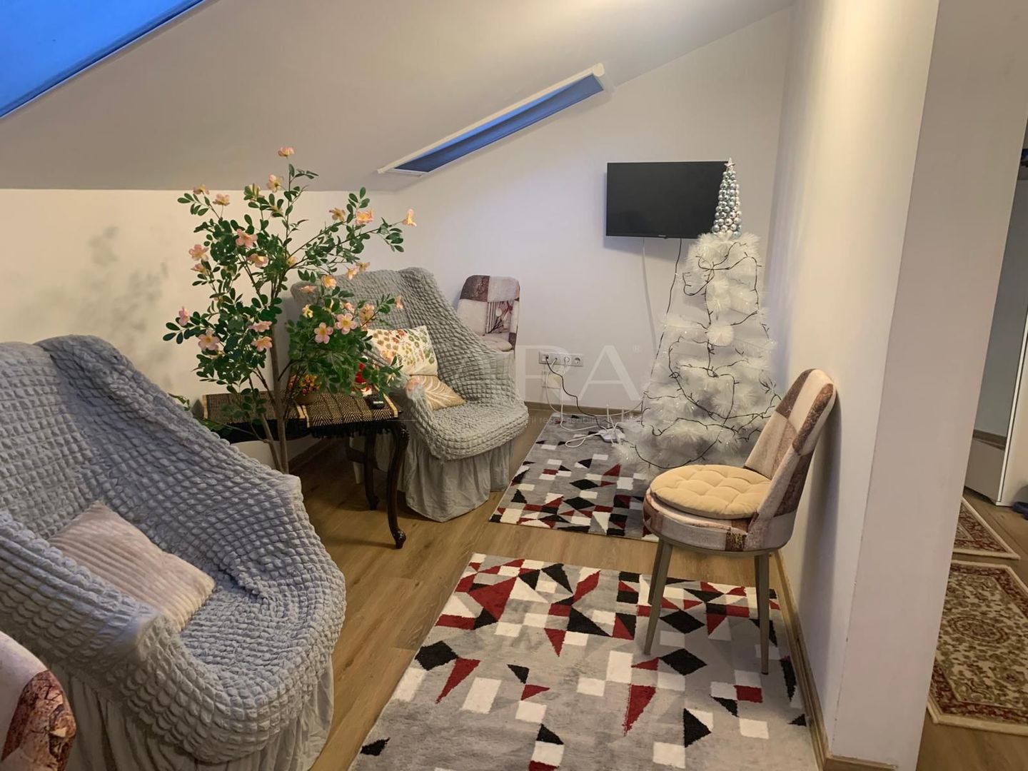 Apartament 3 camere la mansardă, 60 mp – Florești, zona Panemar - Poză 3