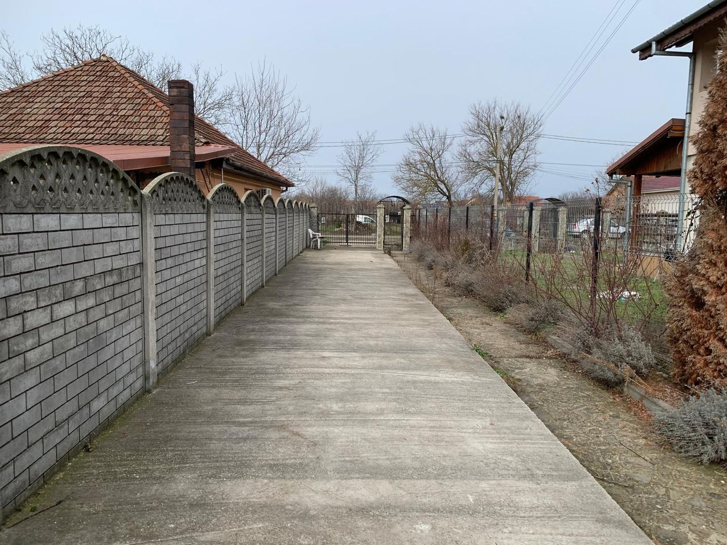 Duplex spațios, 200 mp utili, teren 700 mp, în vatra veche din Moșnița - Poză 24