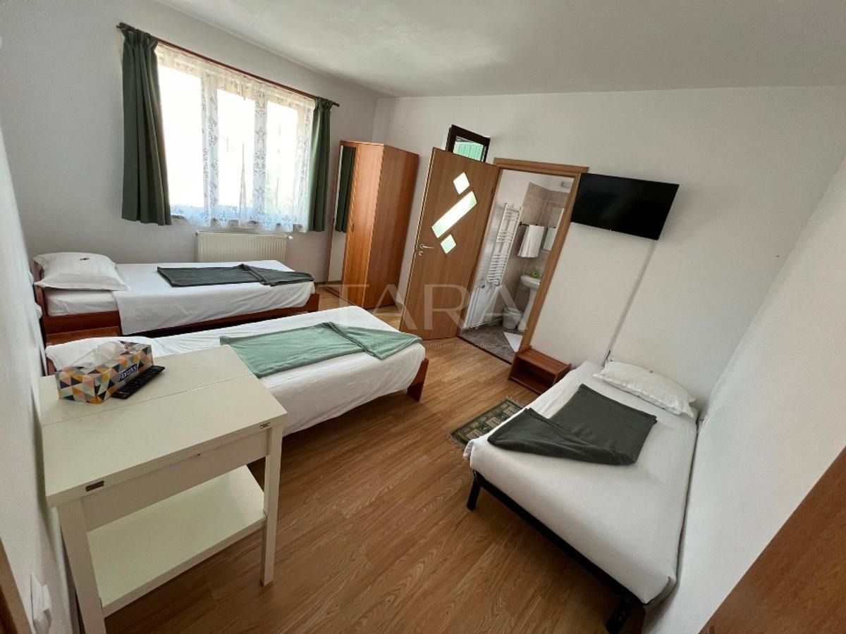 Casă spațioasă cu potențial de pensiune sau clinica, zona Zorilor - Poză 4