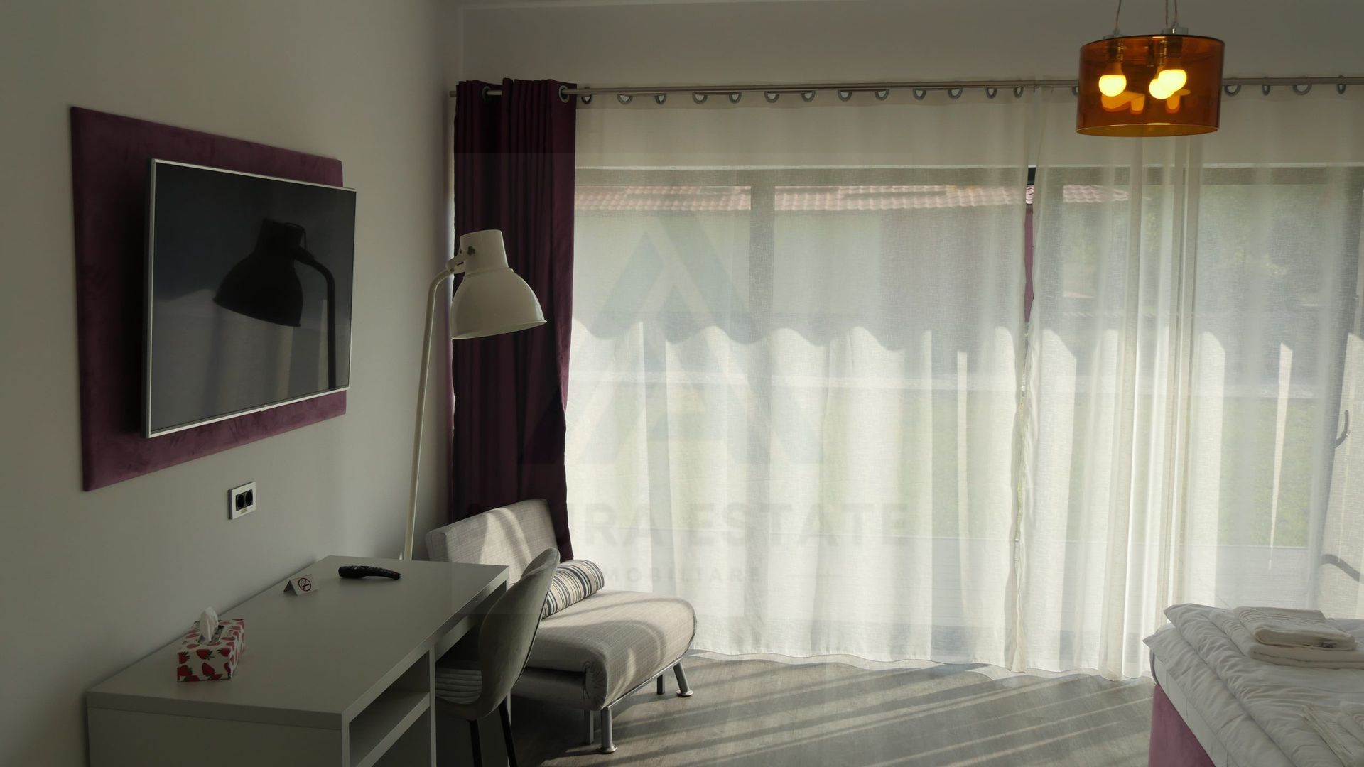Pensiune 600 mp an 2023 si casa 130 mp teren 4600 mp zona V. Avrigului - Poză 1