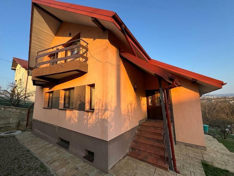 Hlincea, str.Mănăstirii, CIUREA, Iaşi + 1.700 mp teren şi Vilă (D+P+M) - Poză 2