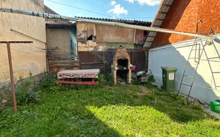 Doua case de vanzare 75 M² + curte 720 M² Piata Kalvin - Poză 8