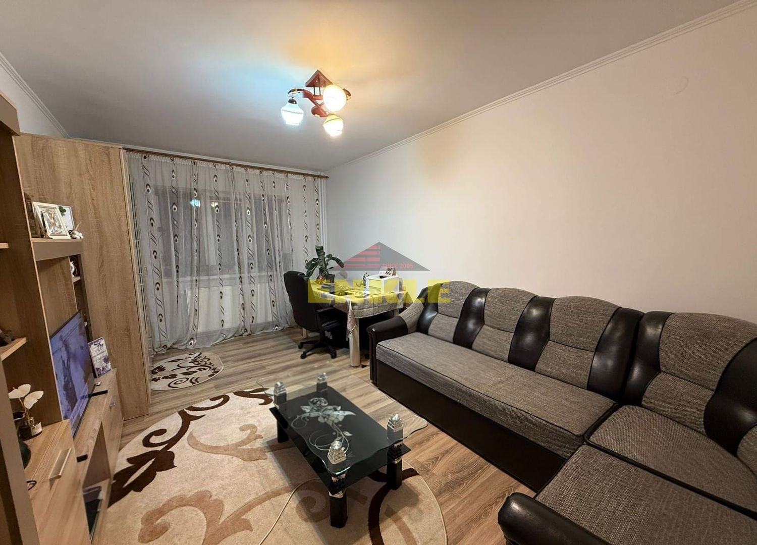 De vanzare apartament cu doua camere, zona Bucovina - Poză 1