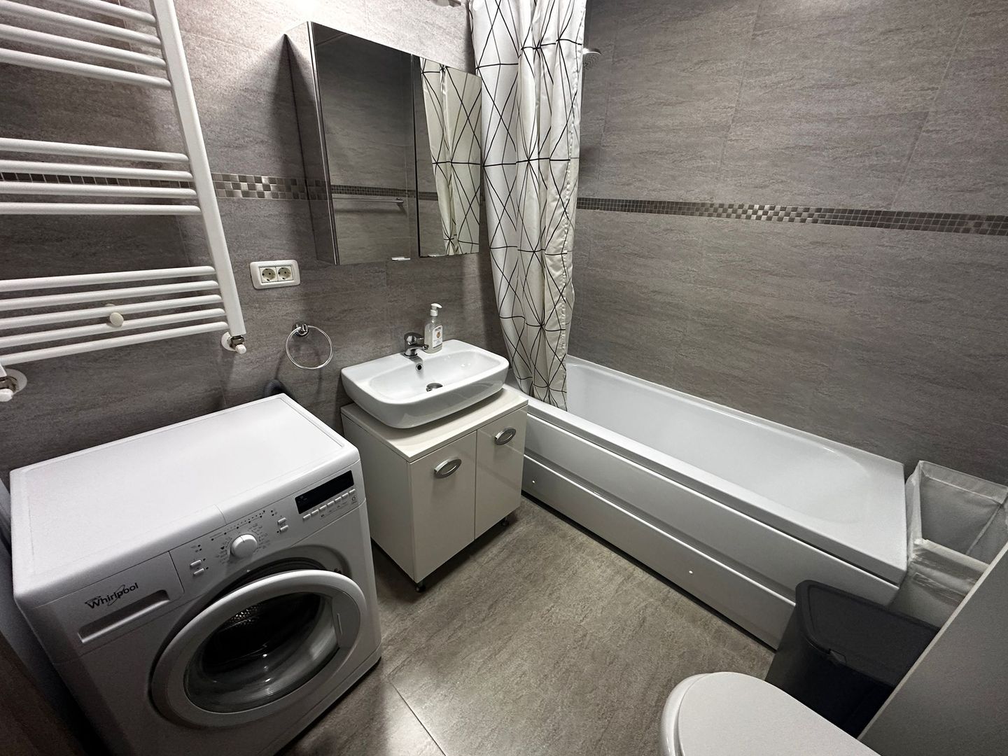 2 Camere 60mp Laminorului Damaroaia Bazilescu Bucurestii Noi - Poză 3