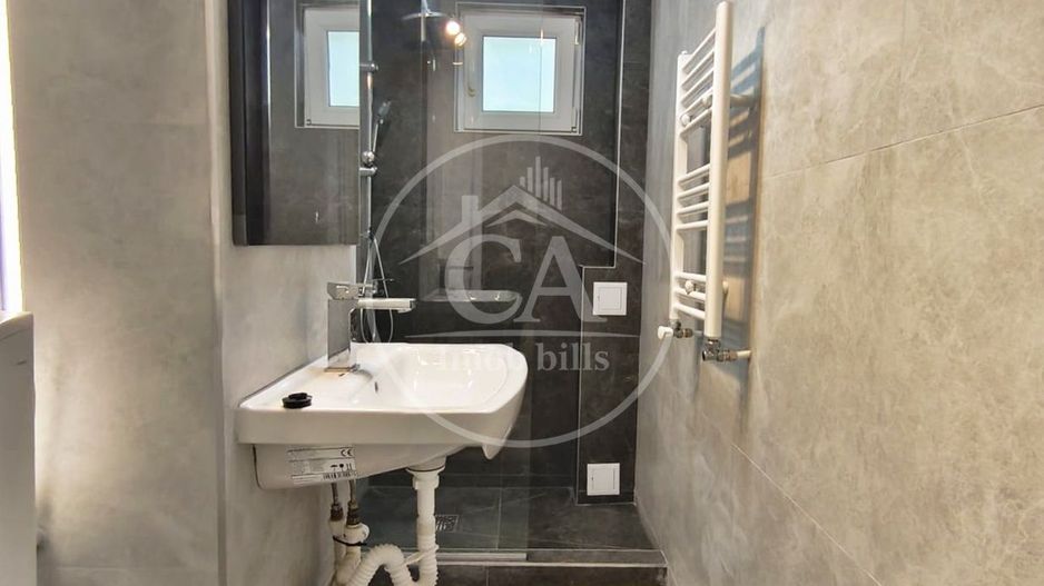Apartament de vânzare cu 2 camere în zona Rogerius, Oradea - Poză 11