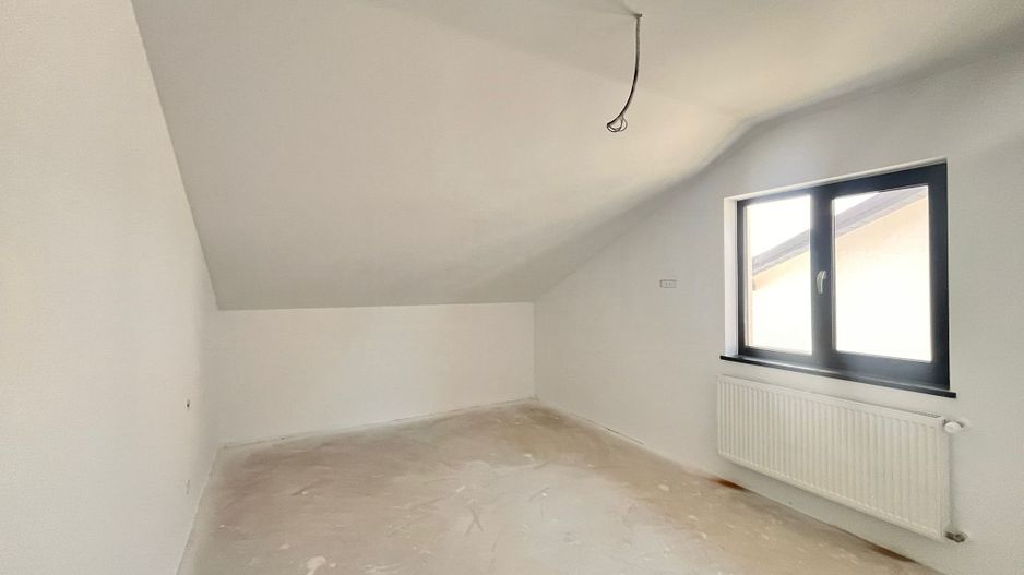 Apartament cu 3 Camere  78 mpI Suceava/Complex La Stejari I1400E/Mp - Poză 7