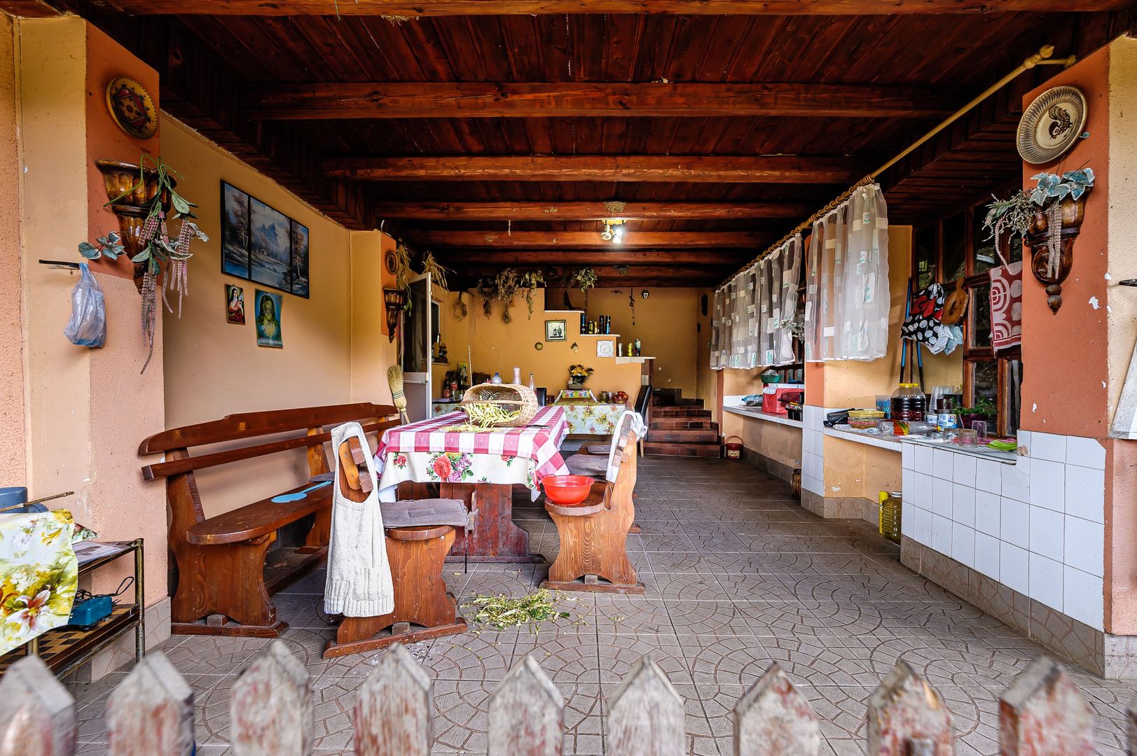 PROPRIETATE VÂNDUTĂ Casă conac cu 15.000 mp deal împădurit la Barațca, - Poză 11