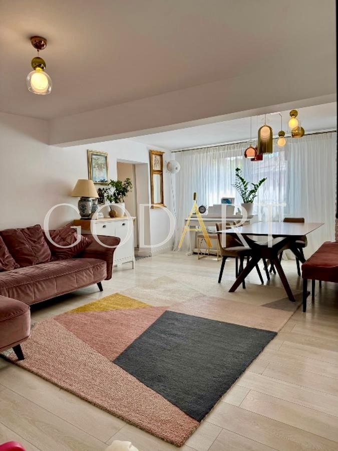 Vila individuala |  Domenii | Renovata - Poză 1