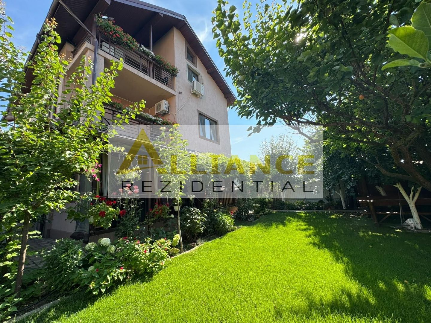 Casa 7 camere || Teren 400MP || Panouri 27KW || 285 MP Utili - Poză 1