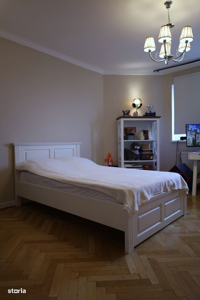 Apartament 3 camere 94 mp, Ultracentral, centrala proprie, bloc fără risc - Poză 4