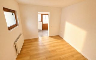 Casa compet renvoata Piata Mihai Viteazau Ploiesti, curte - Poză 3