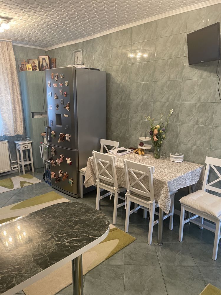 Vand apartament  4 camere - Poză 1