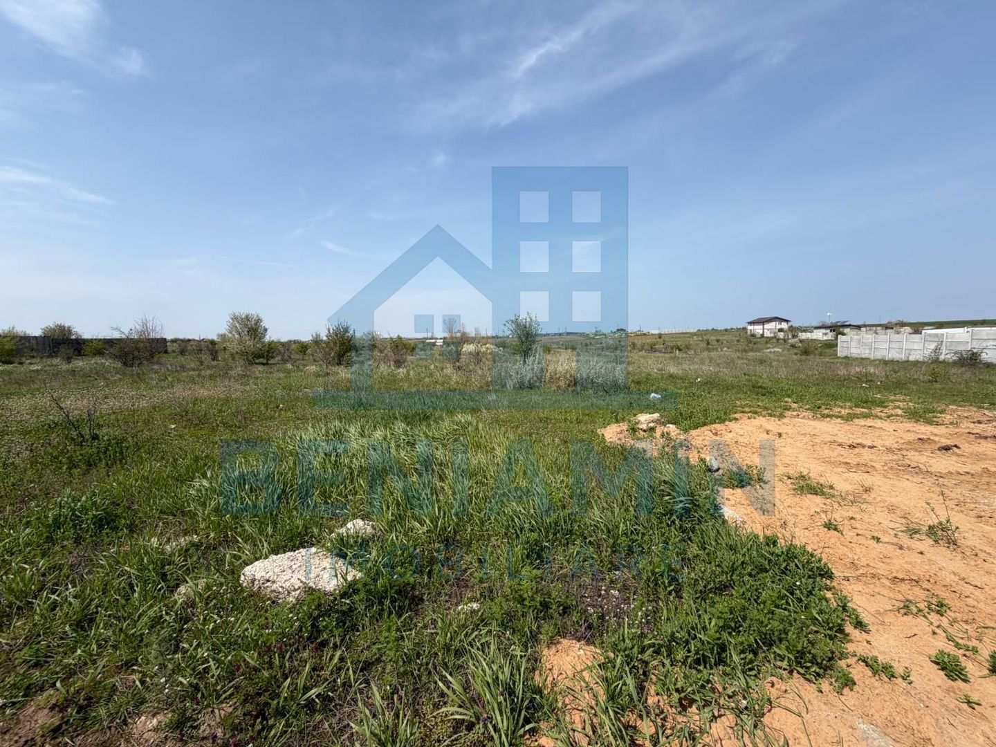 Teren intravilan zona Aeroport-800mp-28.000 euro-Deschidere 20x40m - Poză 2