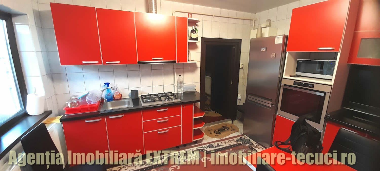 Casa cu 3 camere și 360mp teren, în Tecuci str. Vânători - Poză 5