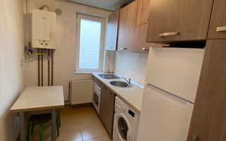 Etaj intermediar. Mobialt si utilat. Cu centrala proprie - Poză 3