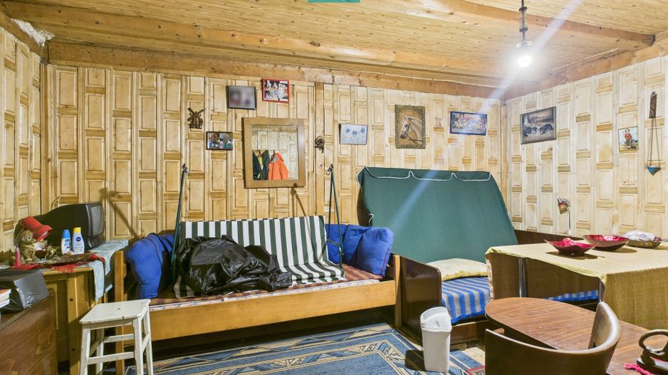 Casă de vacanță cu teren  în Lipova - Poză 3