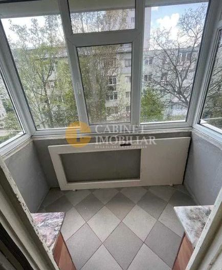 Etaj 3, apartament cu  2 camere zona Alexandru-Zimbru - Poză 7