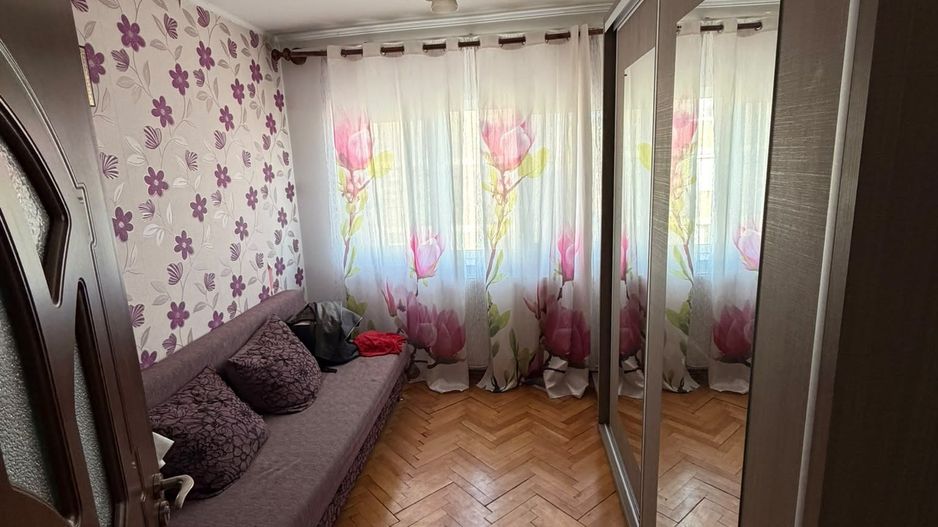 Apartament spațios cu 4 camere – Marghita, zona centrală - Poză 9