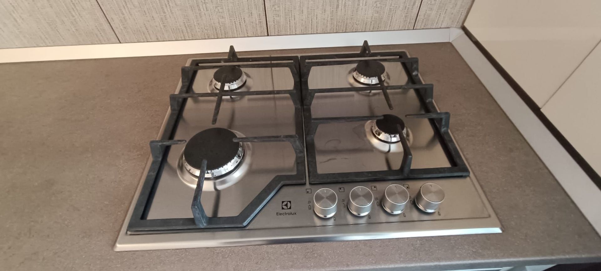 Apart. decomandat ( bucatarie separata+balcon ) + Parcare ! - Poză 9