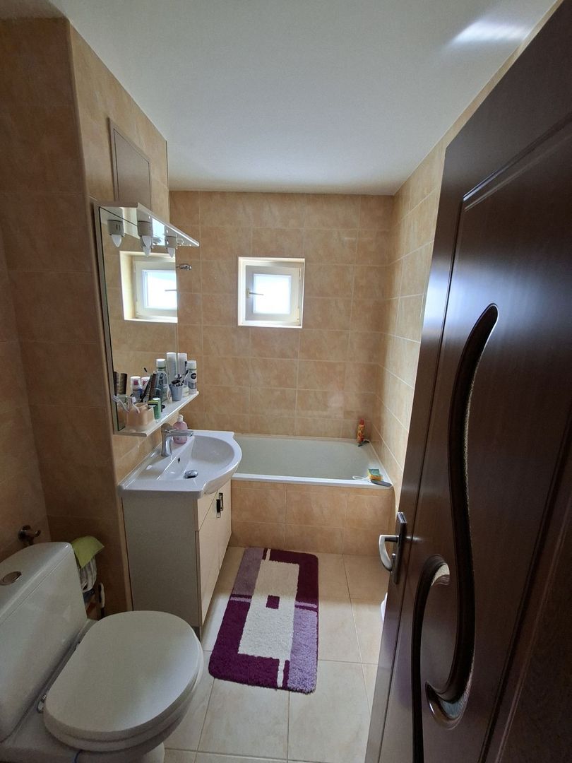 Apartament cu 2 camere - 53mp - Zona Lipovei - Poză 2