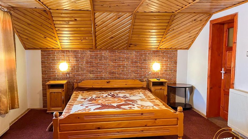 Pensiune in decor fermecator, loc de istorie si legenda, Moieciu de Jos, Bran - Poză 2