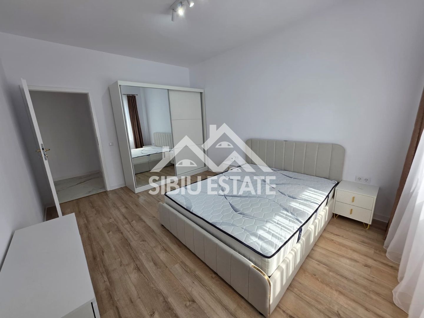 Studio de inchiriat– Zona Brana, Selimbar - Poză 1