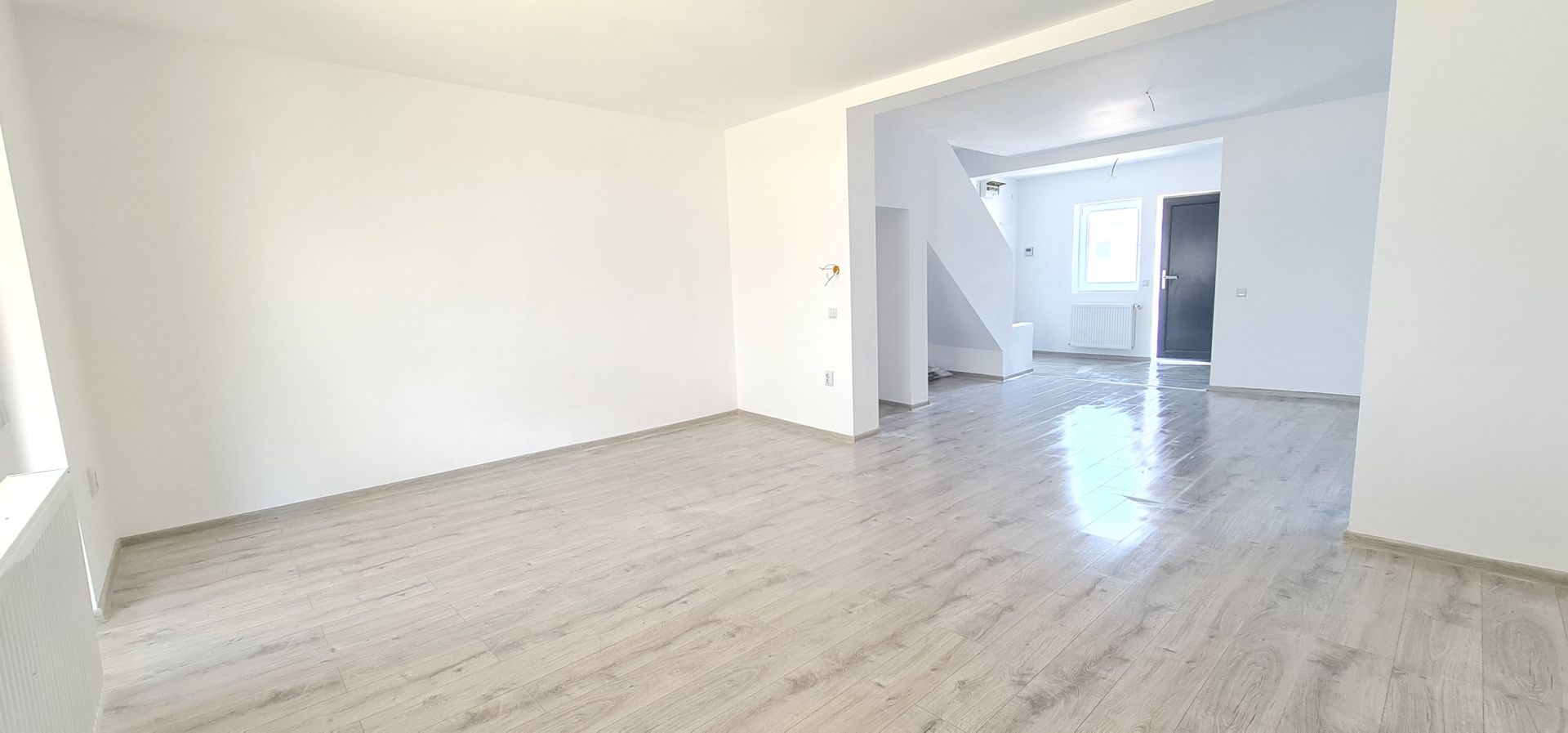 Casa finalizata intabulata in Cartier Izvor Tarlungeni Brasov - Poză 1