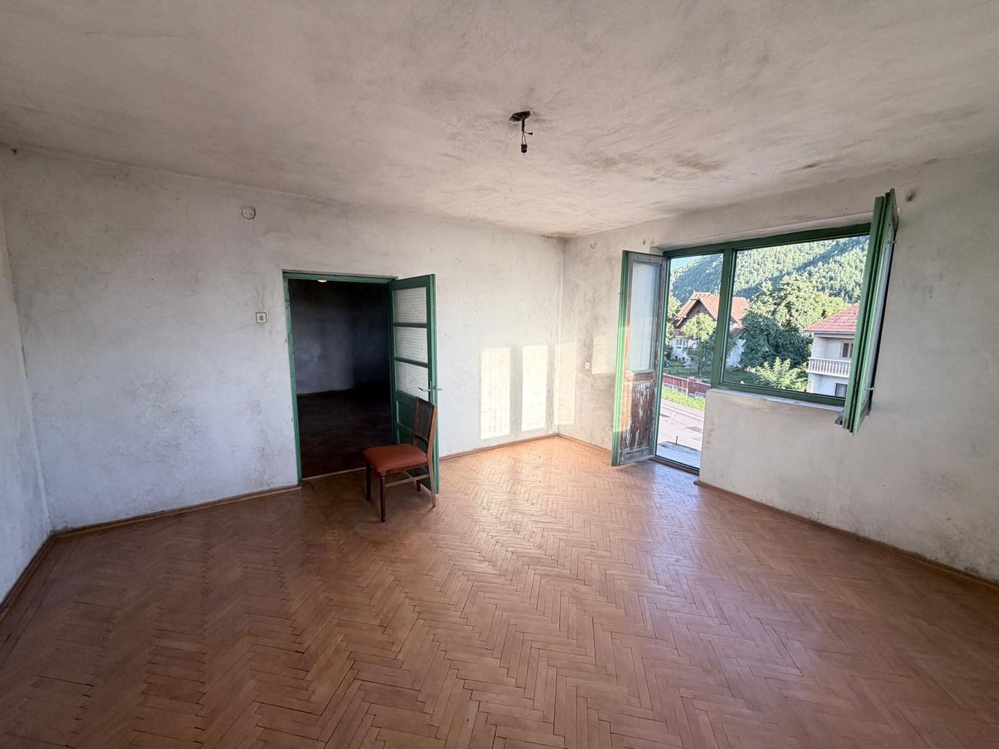 Apartament spațios  la casa- preț atractiv/COVASNA - Poză 13