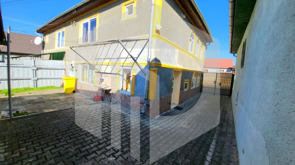 Casa in Avrig | 3 Dormitoare + Living si Bucatarie | Pivnita - Poză 11