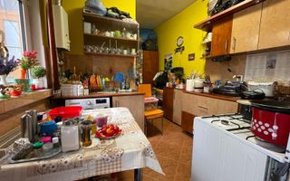 Vând apartament 2 camere la casa cu curte in centru Clujului! Parcare! - Poză 8