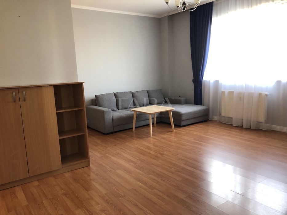Apartament 2 camere, zona Centrala. - Poză 1