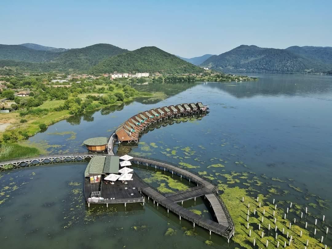 Complex turistic pe malul Dunarii - oportunitate unica - Poză 2