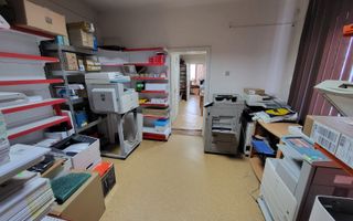 Central - Casa + Spatiu comercial stradal - Strada Predeal - Poză 19