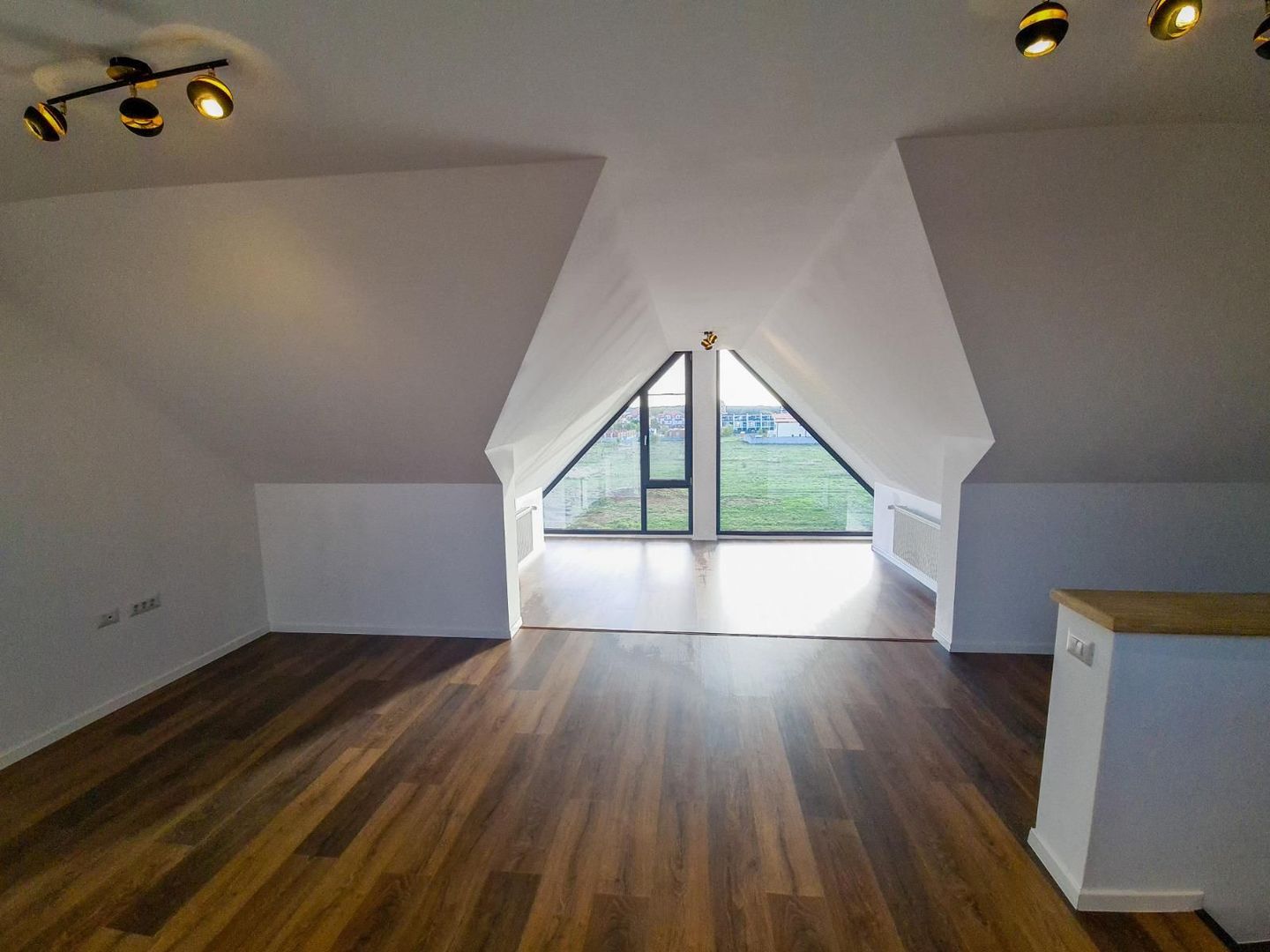 vila 4 camere | Matei Millo | Pipera Andronache | 2 parcari - Poză 11