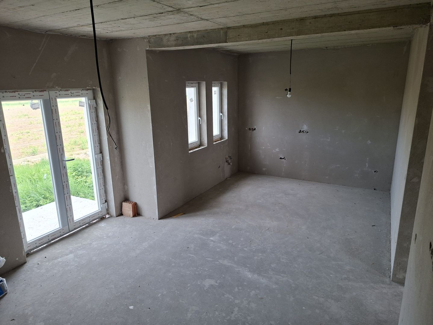 CASA NOUA IN GRI DE VANZARE - Poză 4