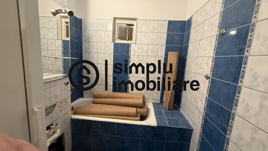 4 decomandate, parter, bilateral, Valea Rosie - 130 000 Euro - Poză 8